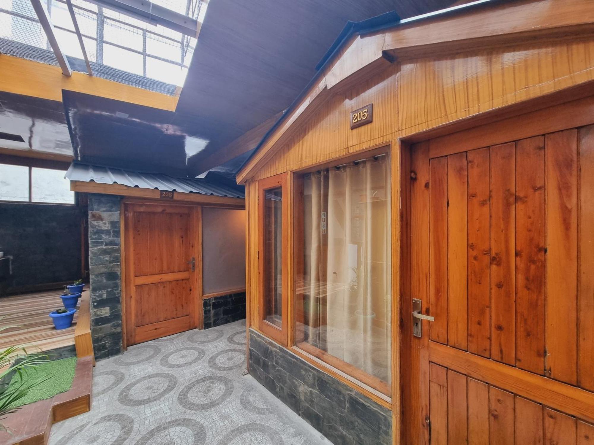 Hotel Sahara Dalhousie Bagian luar foto