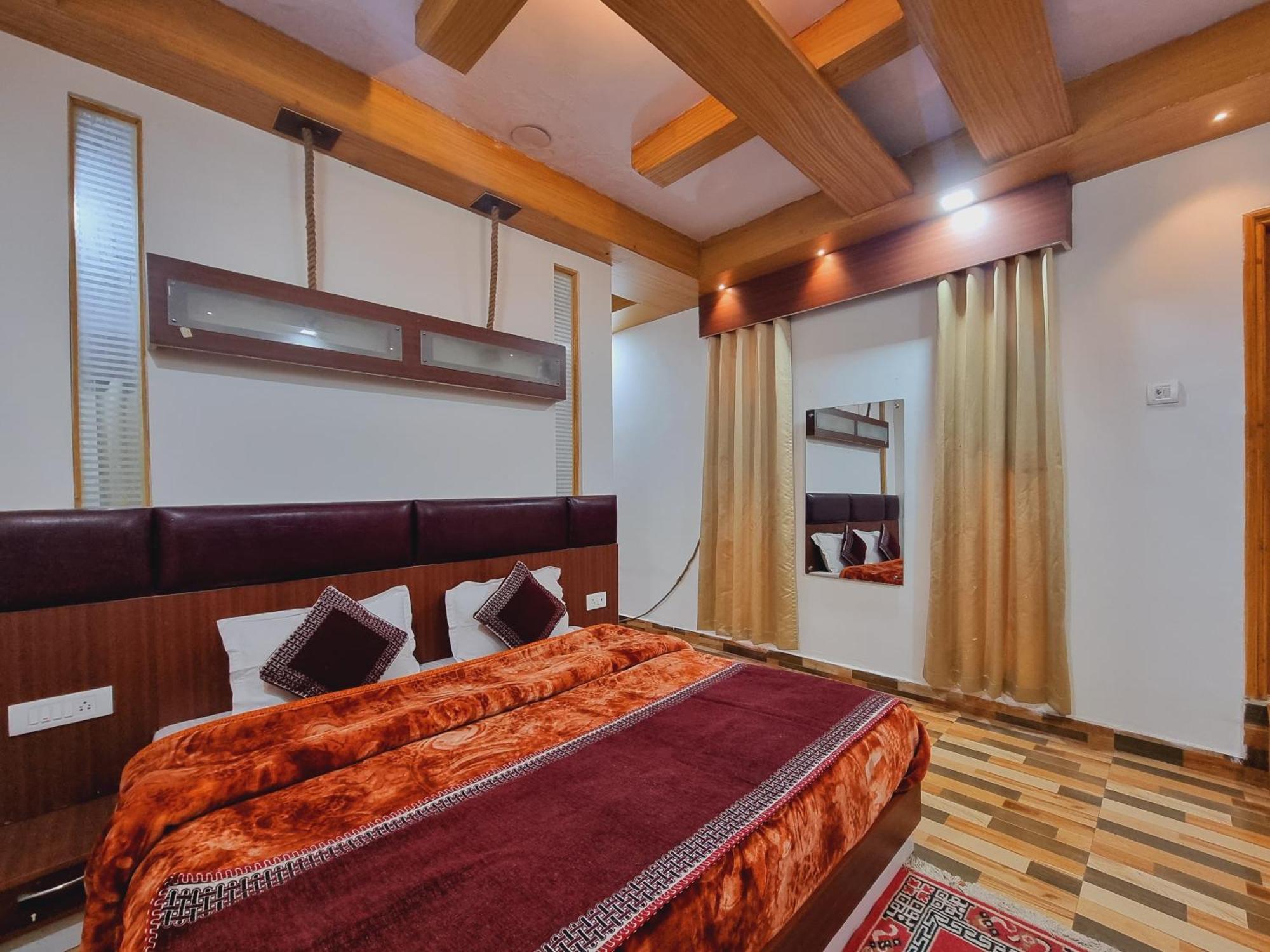 Hotel Sahara Dalhousie Bagian luar foto