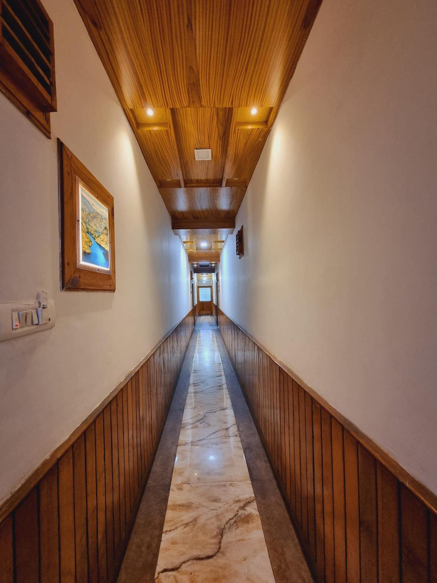 Hotel Sahara Dalhousie Bagian luar foto