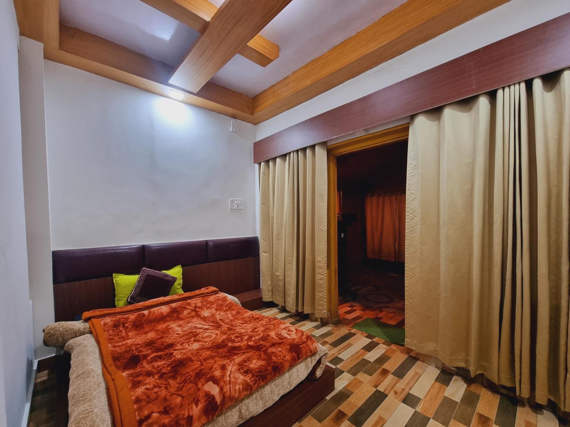 Hotel Sahara Dalhousie Bagian luar foto